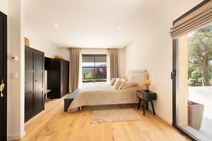 4 Schlafzimmer, Bügeleisen/Bügelbrett, kostenloses WLAN