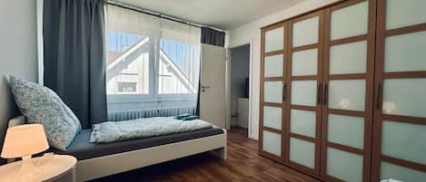 2 chambres, fer et planche Ă repasser, Wi-Fi, literie fournie