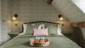 1 bedroom, iron/ironing board, travel cot, WiFi