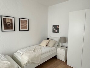 2 habitaciones, escritorio, wifi gratis y ropa de cama 