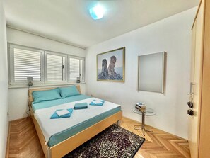 Comfort Apartment, Balcony, Park View | Free WiFi - Two Bedroom Apt near Slovenska Beach (Budva)