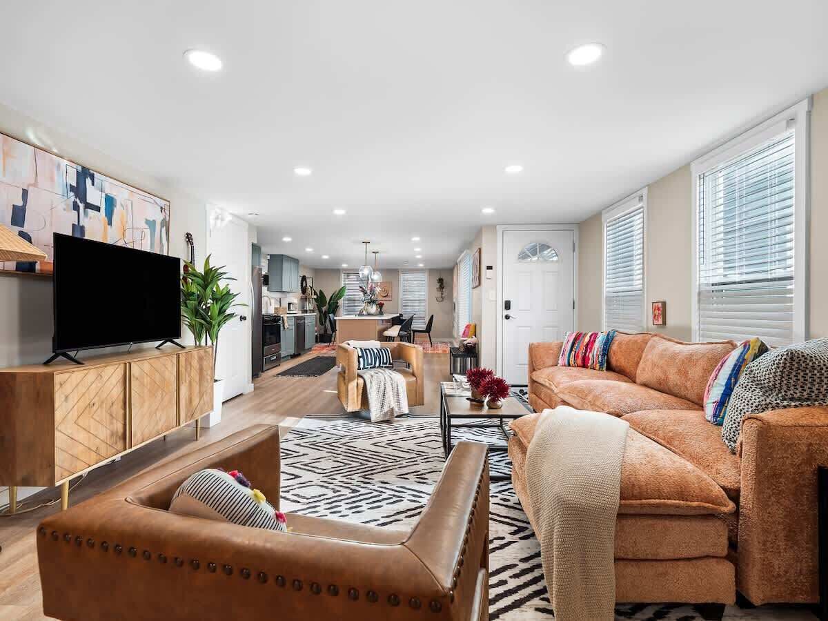 Älytelevisio, videopelejä, työhuone