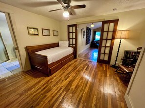 Desk, iron/ironing board, travel cot, WiFi