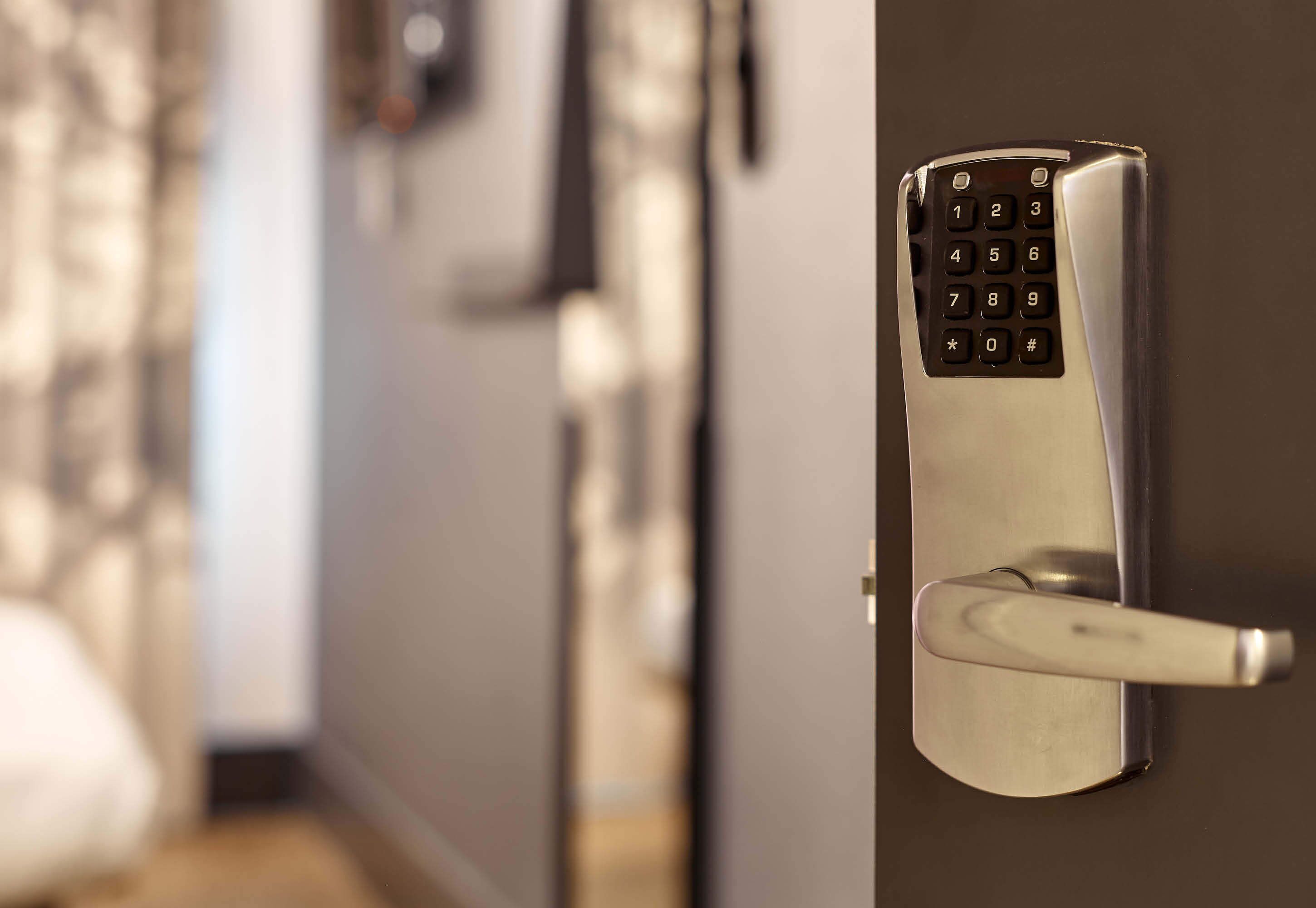 Bureau, chambres insonorisées, Wi-Fi gratuit, draps fournis