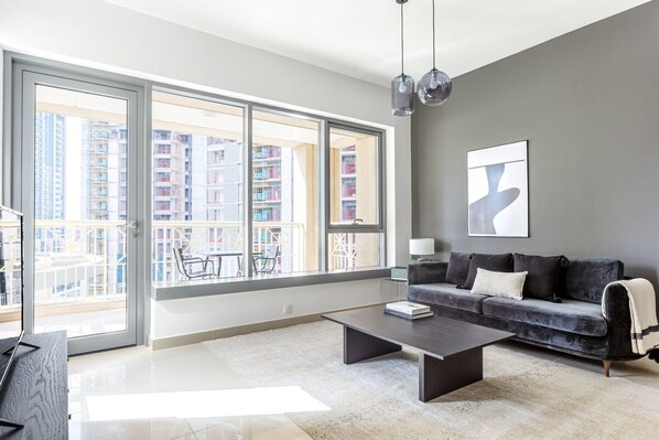 テレビ、ステレオ