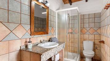 Shower, towels