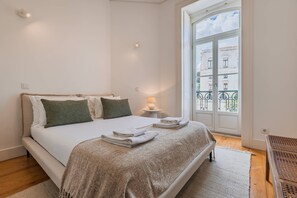 2 bedrooms, iron/ironing board, Internet, bed sheets - 178 -  Stunning Parliament Views - by Feeling Inn (Lisboa)