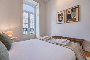 2 chambres, fer et planche à repasser, accès à Internet, literie fournie