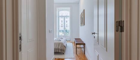 2 bedrooms, iron/ironing board, Internet, bed sheets