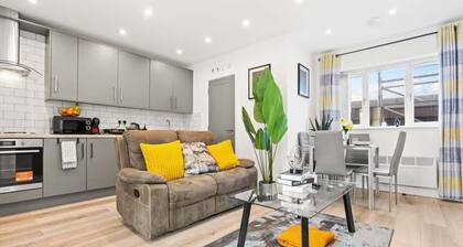 Perfect Booking | 2 Bed Home with Comfy Beds