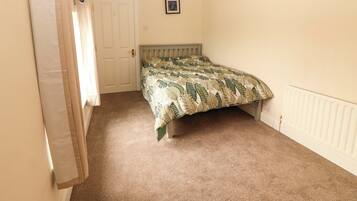 4 bedrooms, individually decorated, individually furnished, free WiFi