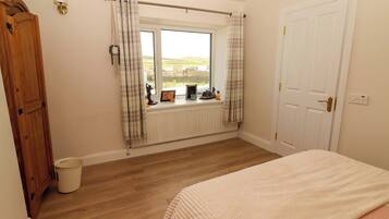 4 habitaciones, decoración personalizada y muebles diferentes