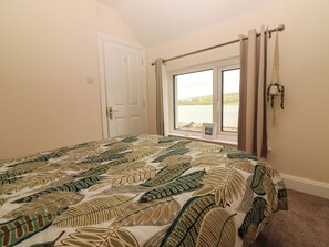 4 bedrooms, individually decorated, individually furnished, free WiFi