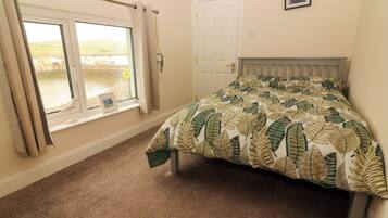 4 bedrooms, individually decorated, individually furnished, free WiFi