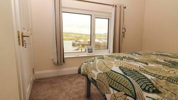 4 bedrooms, individually decorated, individually furnished, free WiFi