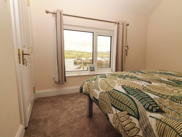 4 bedrooms, individually decorated, individually furnished, free WiFi