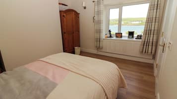 4 bedrooms, individually decorated, individually furnished, free WiFi