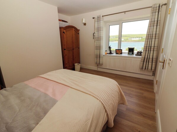 4 bedrooms, individually decorated, individually furnished, free WiFi