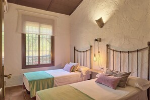 3 quartos, ferros/tábuas de passar roupa, Wi-Fi de cortesia