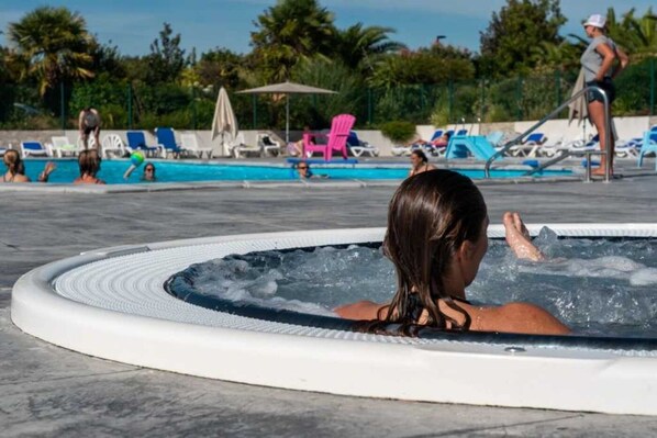 Innenpool, beheizter Pool