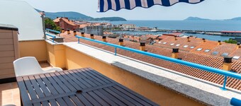 Apartamento 'Mirador Da Ria' con vistas al mar, piscina compartida y Wi-Fi