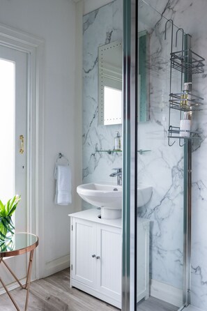 Dusche, Haartrockner
