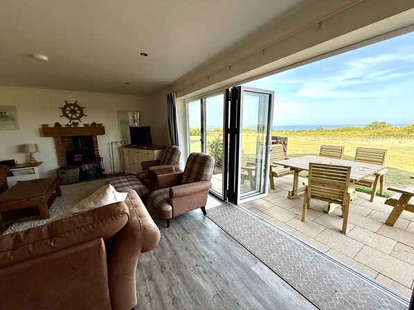 Smart-TV, Tischtennisplatte