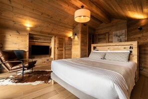 5 slaapkamers, een strijkplank/strijkijzer, wifi, beddengoed