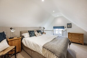 3 quartos, ferros/tábuas de passar roupa, Wi-Fi de cortesia