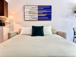 1 室のベッドルーム、デスク、WiFi、ベッドシーツ