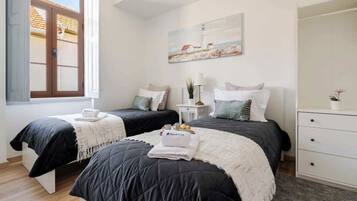 2 chambres, fer et planche à repasser, lit parapluie, Wi-Fi gratuit