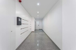 Interior - Modern & Trendy Flat by HostWise (Porto)