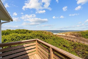 Property grounds - 5630- Sweet Carolinas, a comfy 2-bed oceanfront condo escape in laid-back Nags Head (Nags Head)