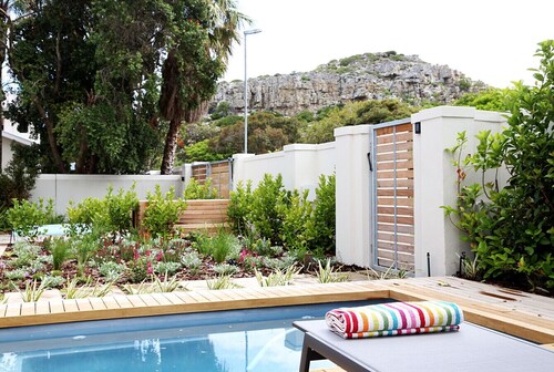 Moffat Street Gem | Near Town Centre | Pool | Pets