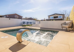 House - Our WOW Lodge sets the standard for luxury accommodation. (Towyn)