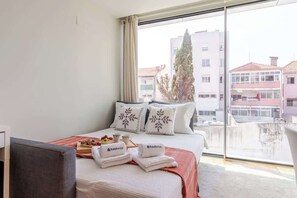 1 bedroom, iron/ironing board, travel cot, free WiFi