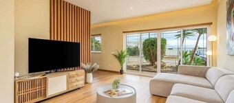 Deluxe House | Terrace & BBC by HostWise