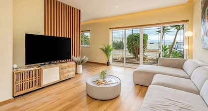 Deluxe House | Terrace & BBC by HostWise