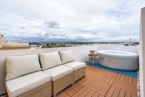 Terrace/patio - Deluxe House | Terrace & BBC by HostWise (Parchal)