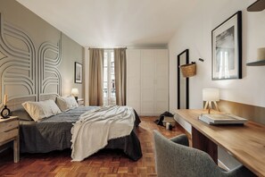 3 bedrooms, iron/ironing board, WiFi, bed sheets