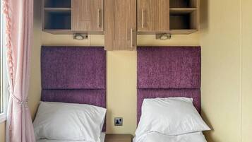 2 bedrooms