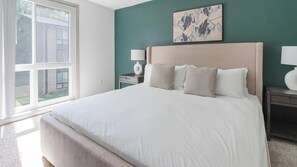 2 Schlafzimmer, Schreibtisch, Bügeleisen/Bügelbrett, WLAN