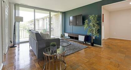 Landing | Incredible 1BD, Gym, Pool