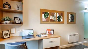 Single Room, Non Smoking | Blackout drapes, free WiFi