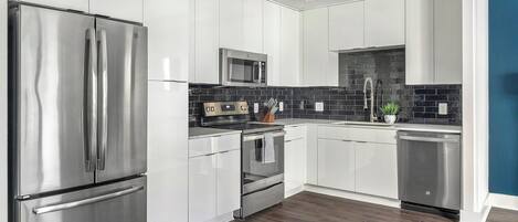 Kühlschrank, Esstisch