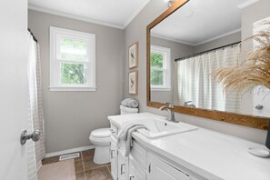 Hårtork och handdukar