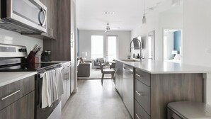 Unclassified image, 5 of 26, button - Landing | Beautiful 1BD, Gym, Clubhouse (San Antonio)