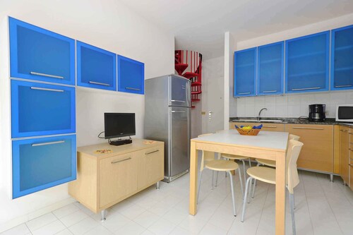 Holiday apartment with air conditioning, balcony and pool