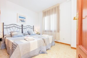 1 bedroom, iron/ironing board, Internet