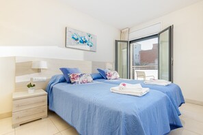 2 makuuhuonetta, silitysrauta/-lauta, ilmainen Wi-Fi